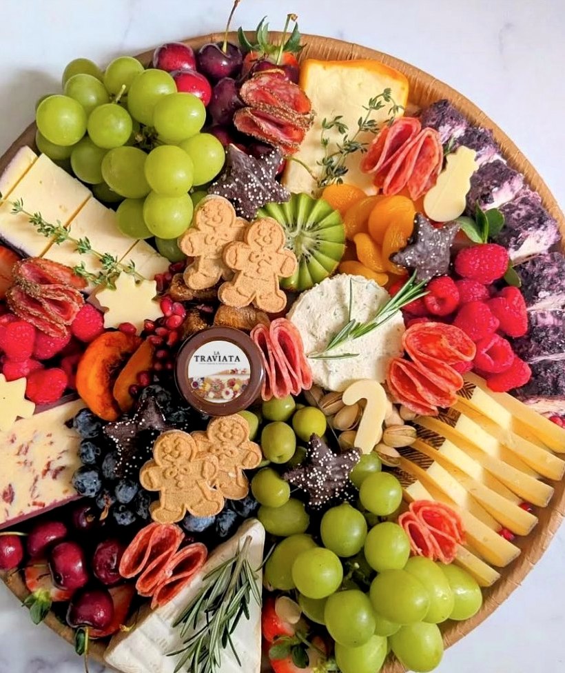 La Traviata fresh fruit board